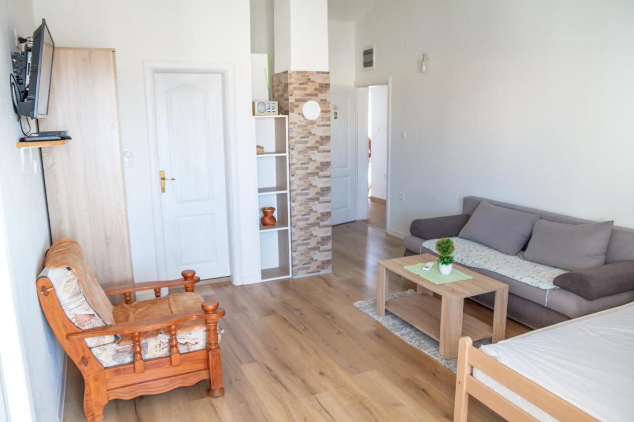 Апартаменты Apartments Miki Бар