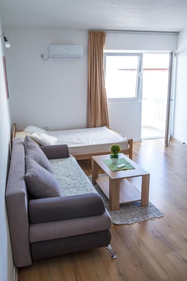 Апартаменты Apartments Miki Бар