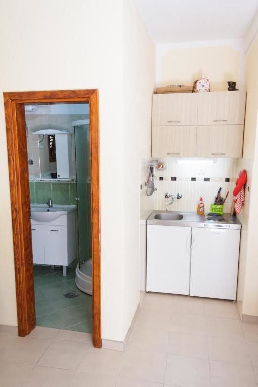 Апартаменты Apartments Miki Бар